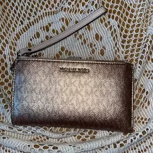 MICHAEL Michael Kors Accessories Rose Gold Michael Kors Wallet Poshmark